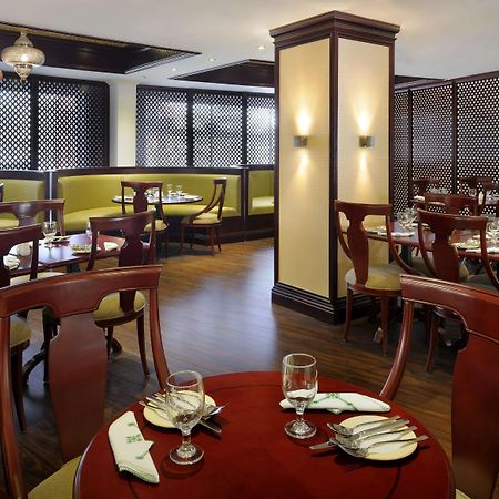 Al Safir Hotel Manama Restoran gambar